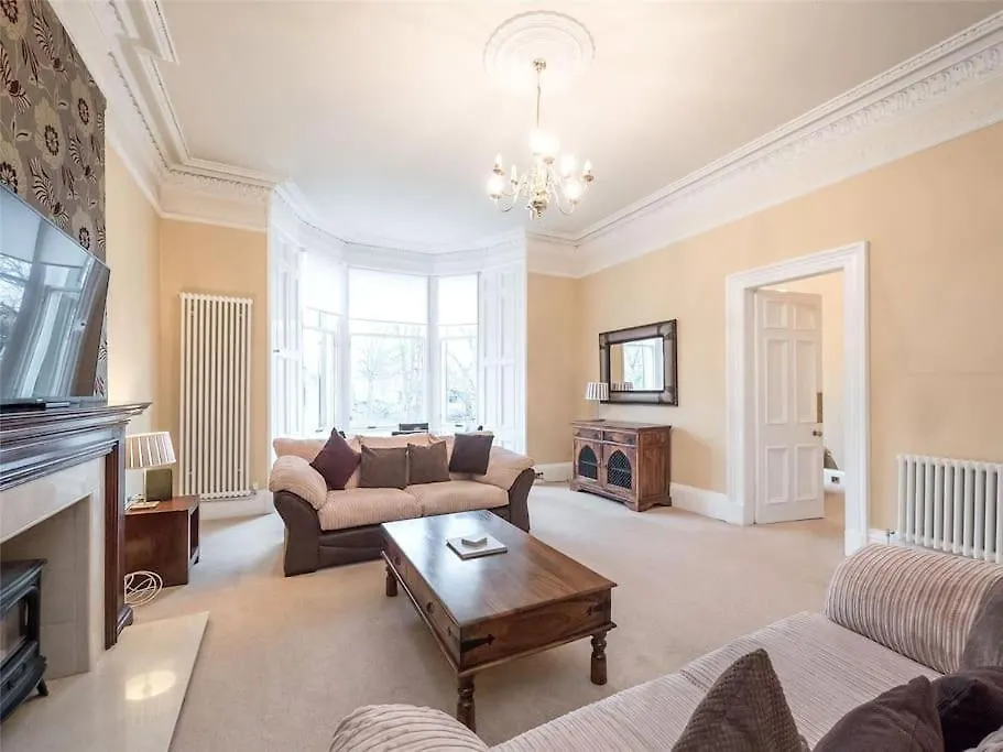 アパート Beautiful & Bright 2 Bed Flat Murrayfield エディンバラ イギリス